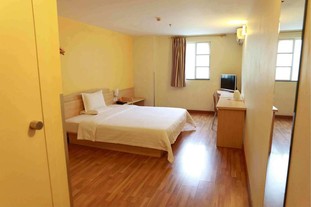7Days Inn Foshan Dongfang Square Walmart Rum bild