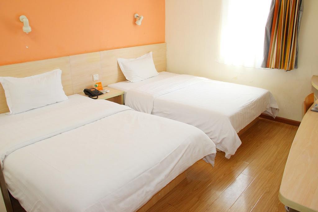 7Days Inn Foshan Dongfang Square Walmart Exteriör bild