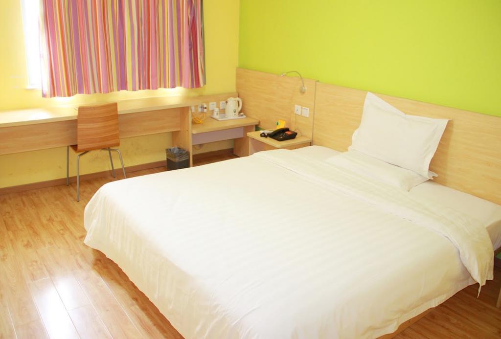 7Days Inn Foshan Dongfang Square Walmart Exteriör bild