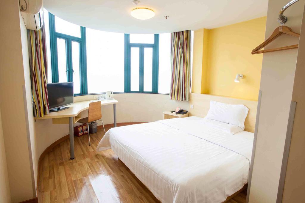 7Days Inn Foshan Dongfang Square Walmart Rum bild